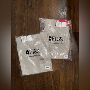 Figs Kids Shirt in Light Gray